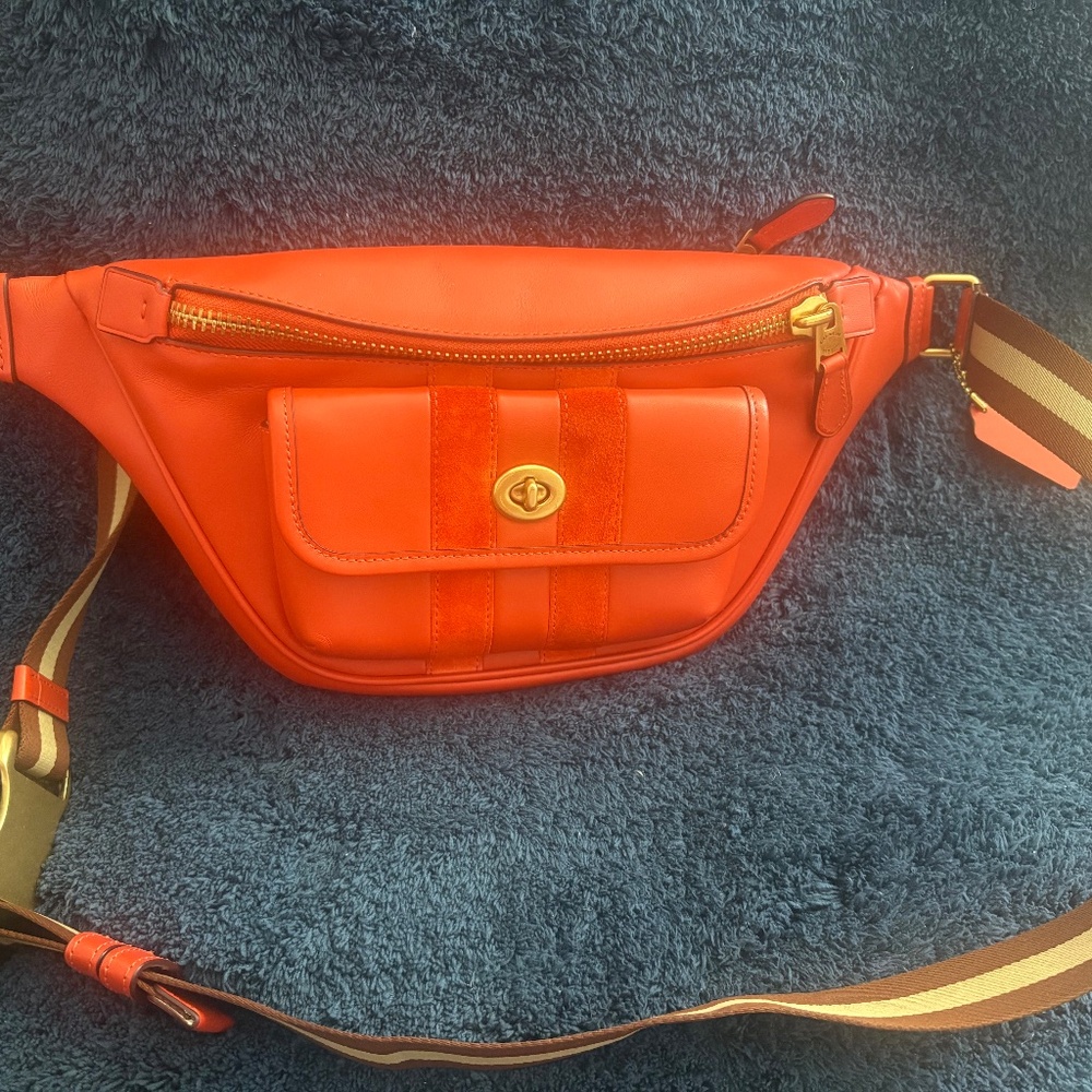 Coach Heritage Belt Bag w/Stripe